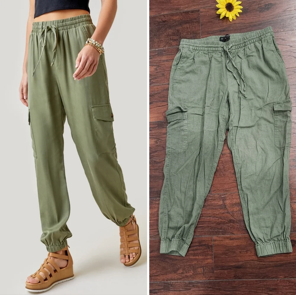 BANANA REPUBLIC LINEN GREEN CARGO PANTS 🌸🍂
